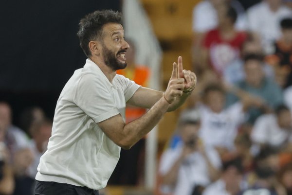 Coach Valencia: We barely got out of halftime in the first half and we were under a lot of pressure from Real Madrid on the wing.